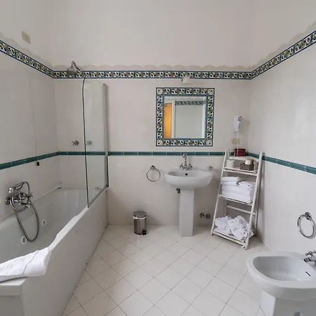 Miramare Hotel 3*