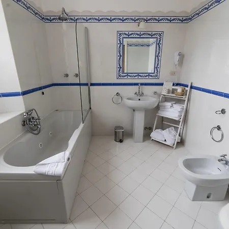 Miramare Hotel 3*