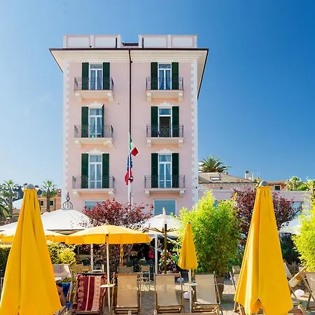 Miramare Hotel 3*