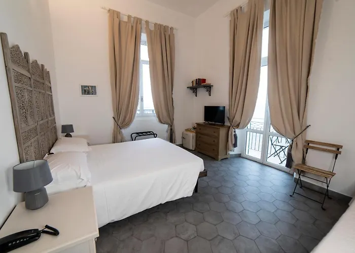 فندق Miramare 3*