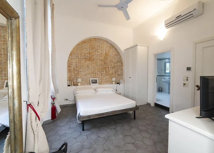 Miramare فندق سبوتورنو