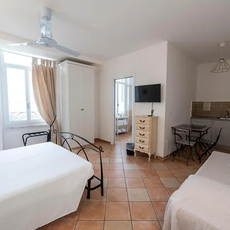 Miramare Hotell