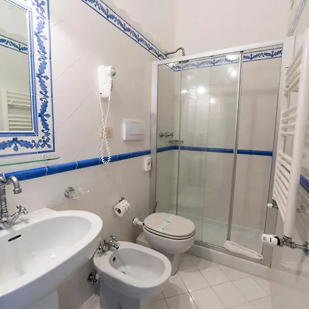 Hotell Miramare 3*