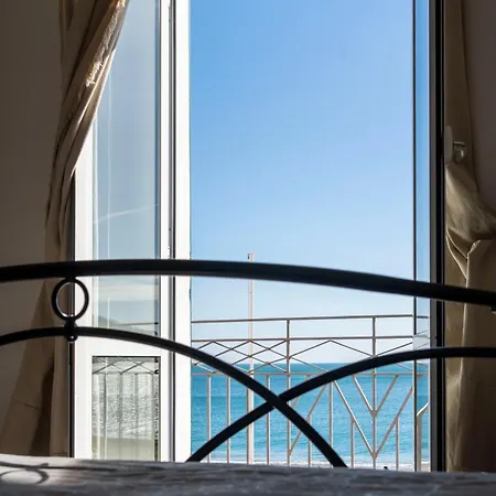Miramare Hotel 3*